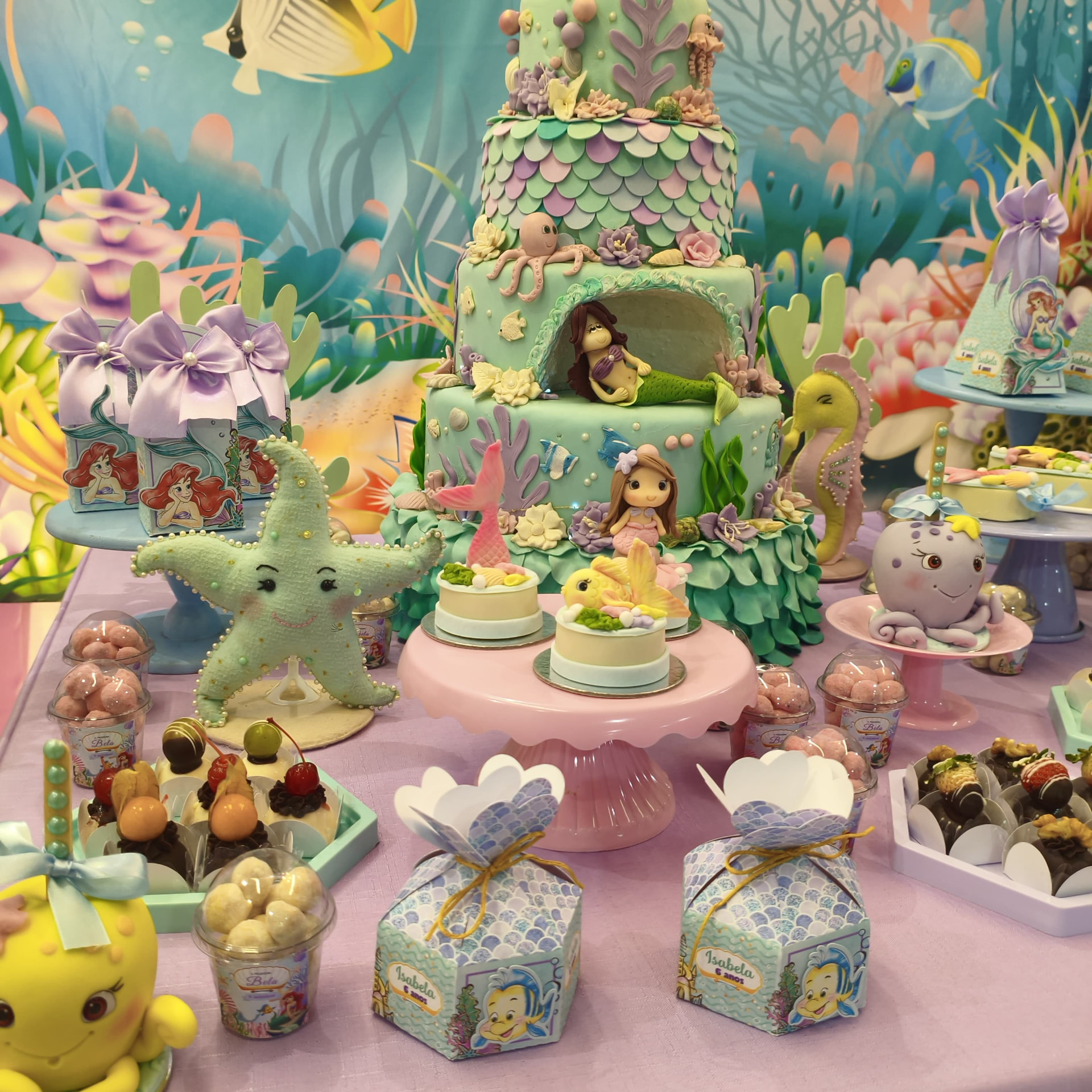 Mesa de doces tema Fundo do Mar com a Pequena Sereia